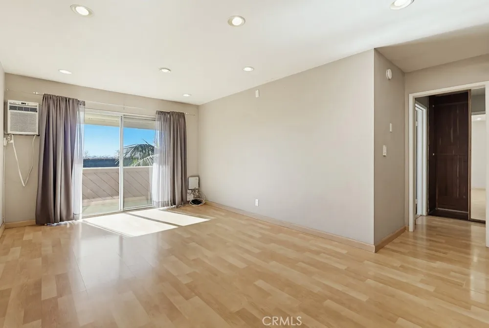 5585 E Pacific Coast E 353, Long Beach, California 90804 home-pic-9