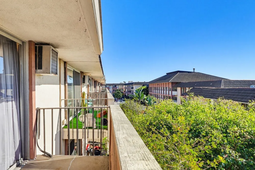 5585 E Pacific Coast E 353, Long Beach, California 90804 home-pic-32