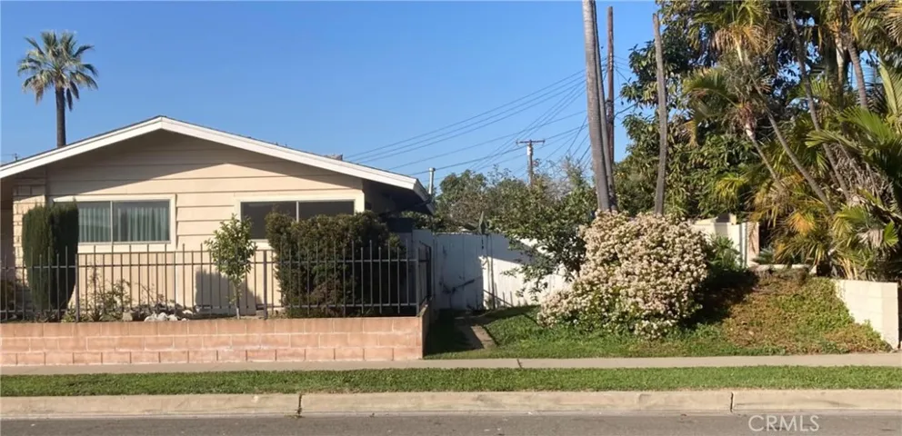 Side of house with RV potential