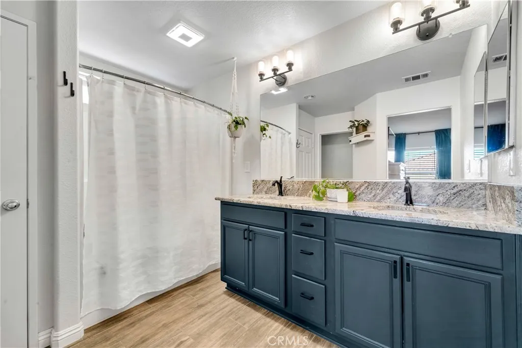 3033 De Flores, Lancaster, California 93535 home-pic-7