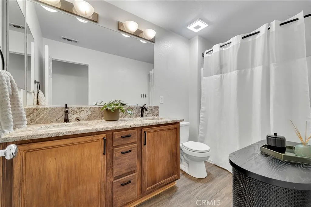 3033 De Flores, Lancaster, California 93535 home-pic-11