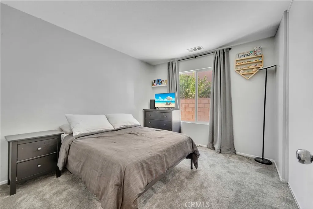 3033 De Flores, Lancaster, California 93535 home-pic-10