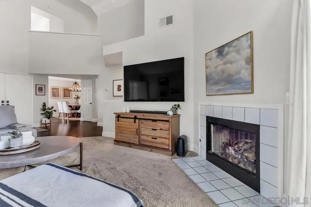 10572 Rancho Carmel Dr, San Diego, California 92128 home-pic-6