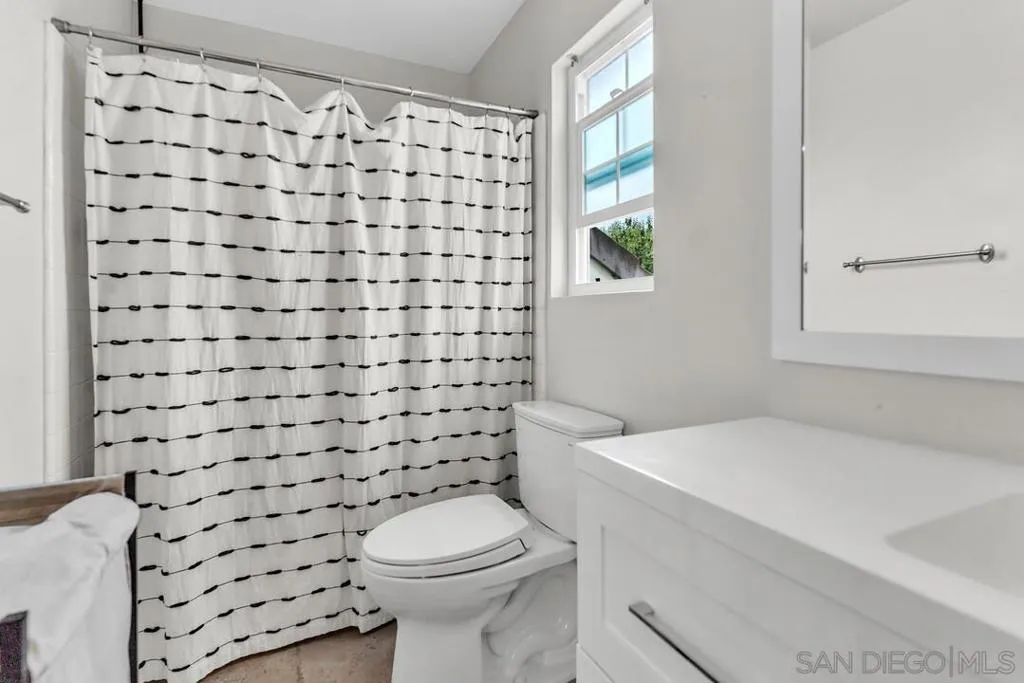 10572 Rancho Carmel Dr, San Diego, California 92128 home-pic-21