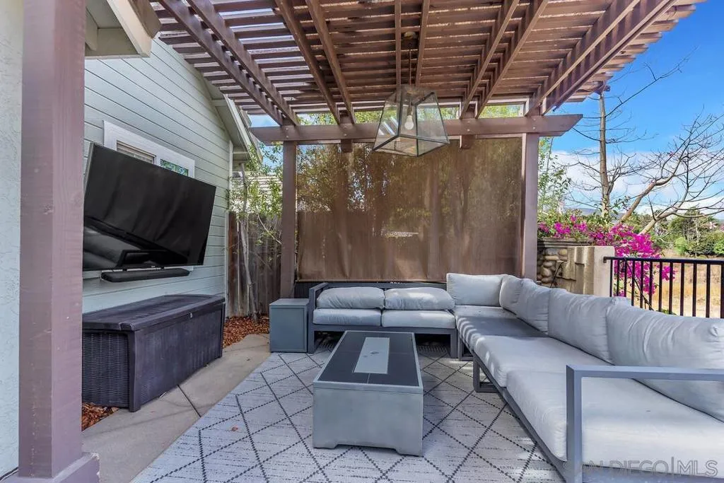 10572 Rancho Carmel Dr, San Diego, California 92128 home-pic-26