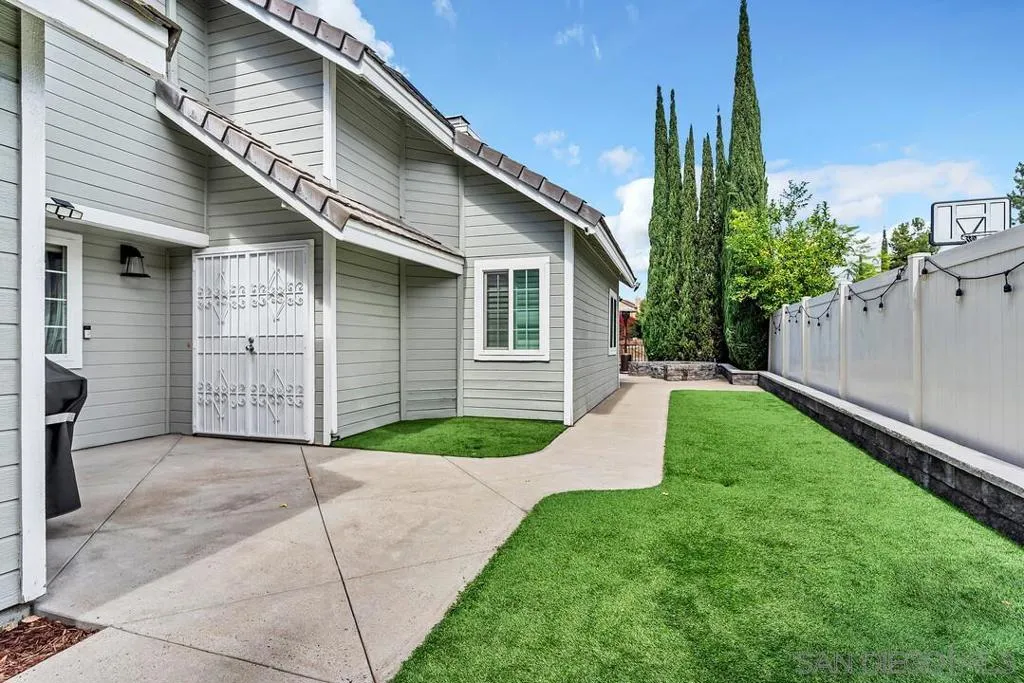 10572 Rancho Carmel Dr, San Diego, California 92128 home-pic-2