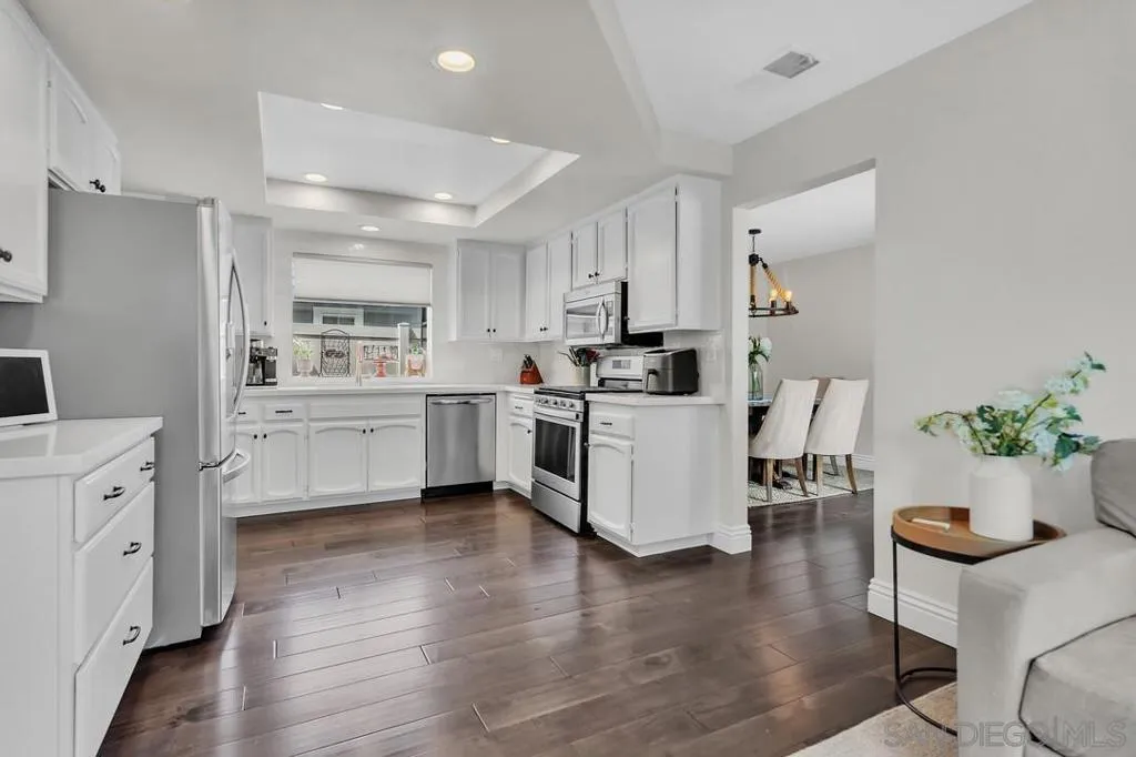 10572 Rancho Carmel Dr, San Diego, California 92128 home-pic-12