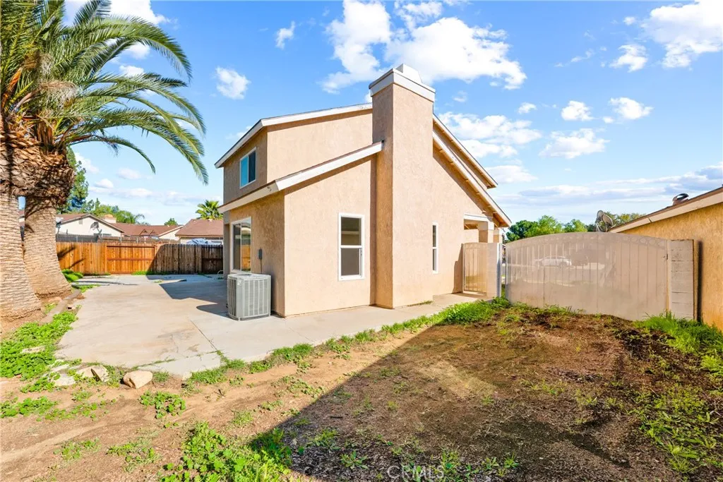 13341 Holbeck Court, Moreno Valley, California 92553 home-pic-5