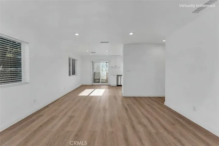 Back Unit Living Room