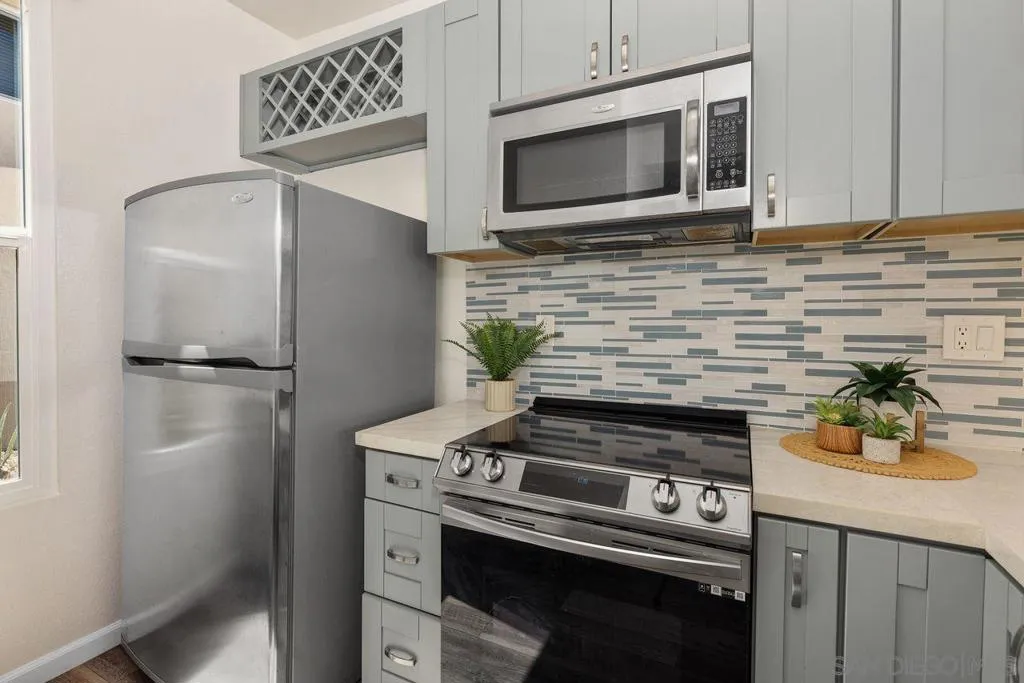 6161 Calle Mariselda 408, San Diego, California 92124 home-pic-13