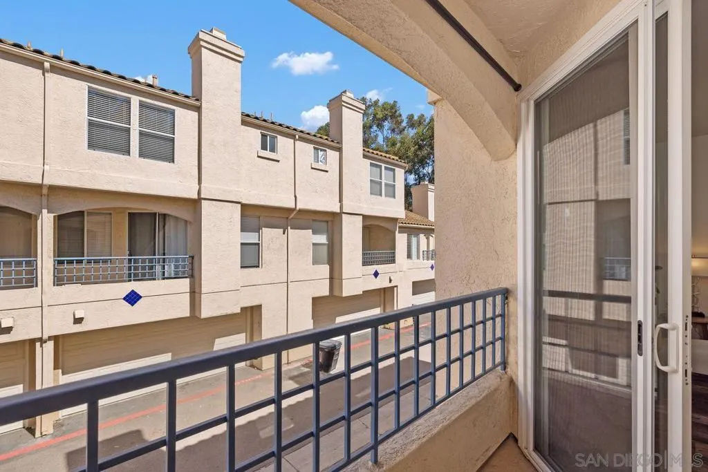 6161 Calle Mariselda 408, San Diego, California 92124 home-pic-9