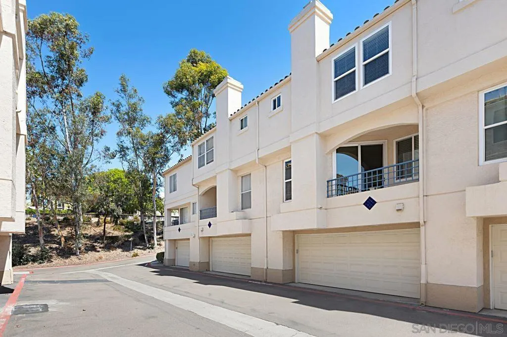 6161 Calle Mariselda 408, San Diego, California 92124 home-pic-1