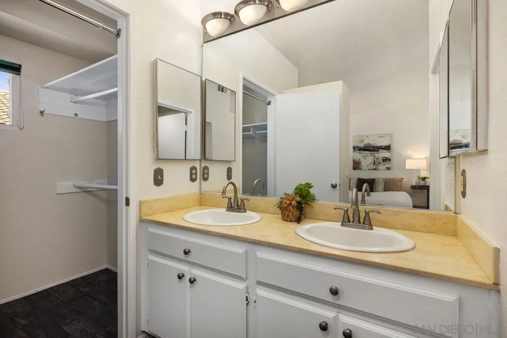 6161 Calle Mariselda 408, San Diego, California 92124 home-pic-17