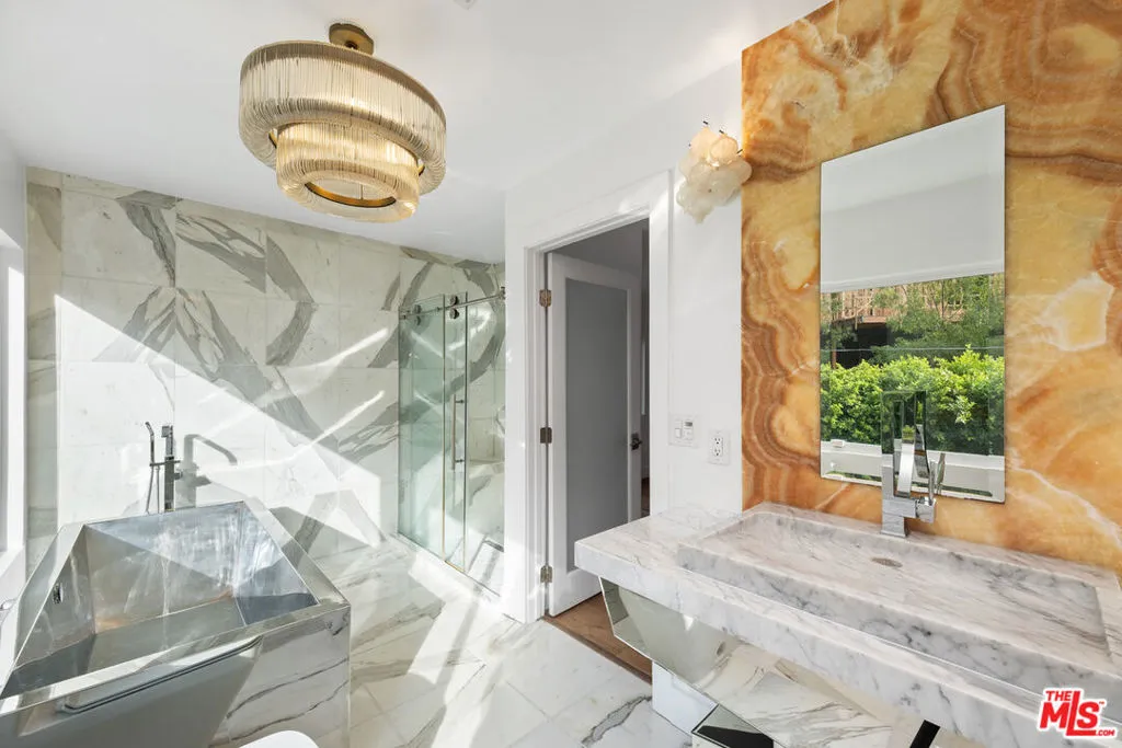 2250 Nichols Canyon Road, Los Angeles, California 90046 home-pic-8