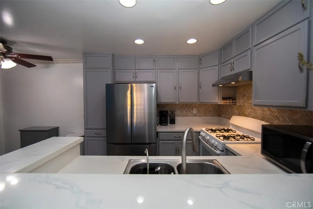 18756 Mandan 1514, Canyon Country, California 91351 home-pic-30