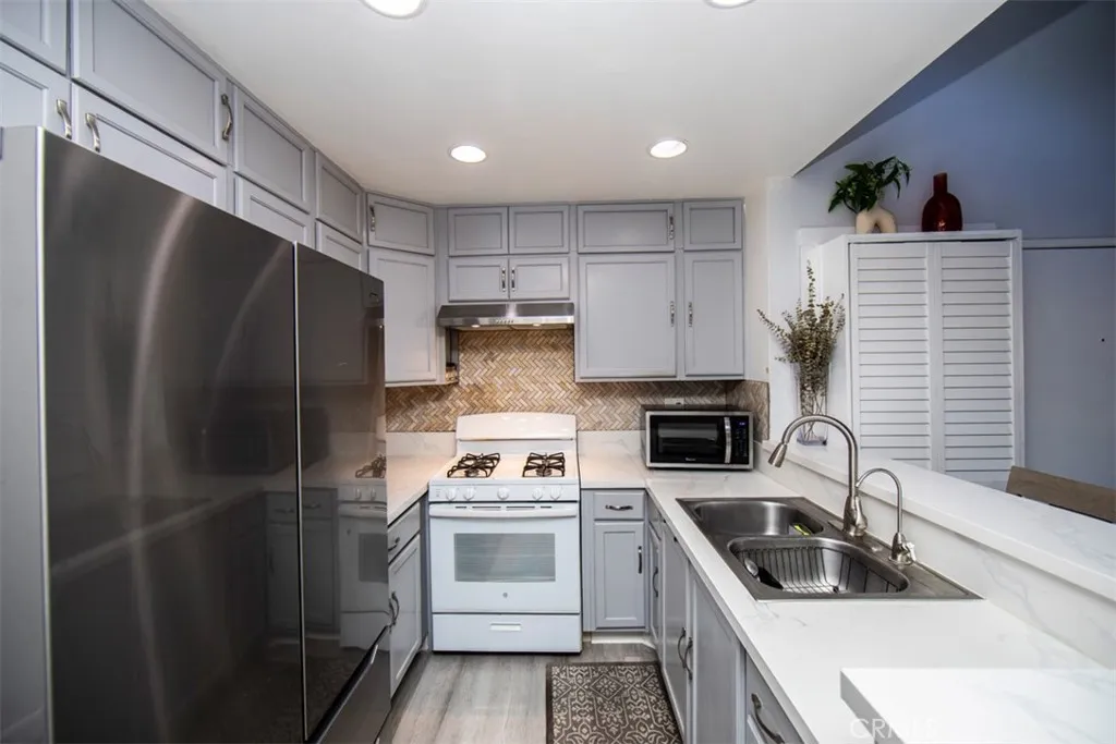 18756 Mandan 1514, Canyon Country, California 91351 home-pic-32