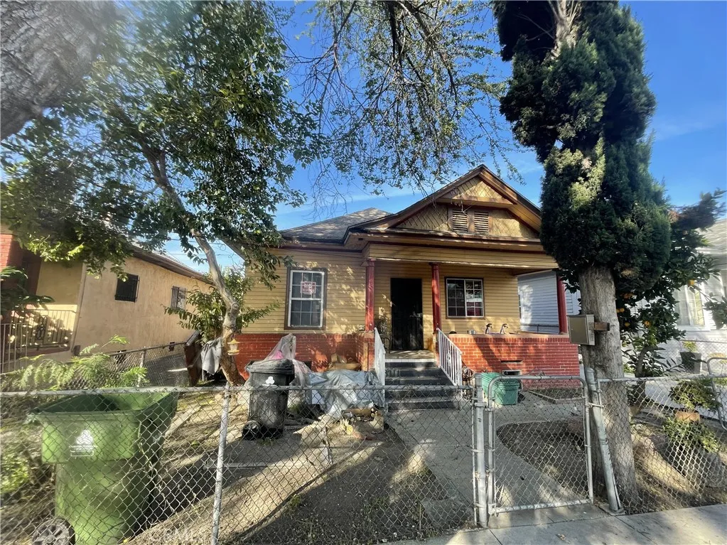 2021 Darwin Avenue, Los Angeles, California 90031 home-pic-1