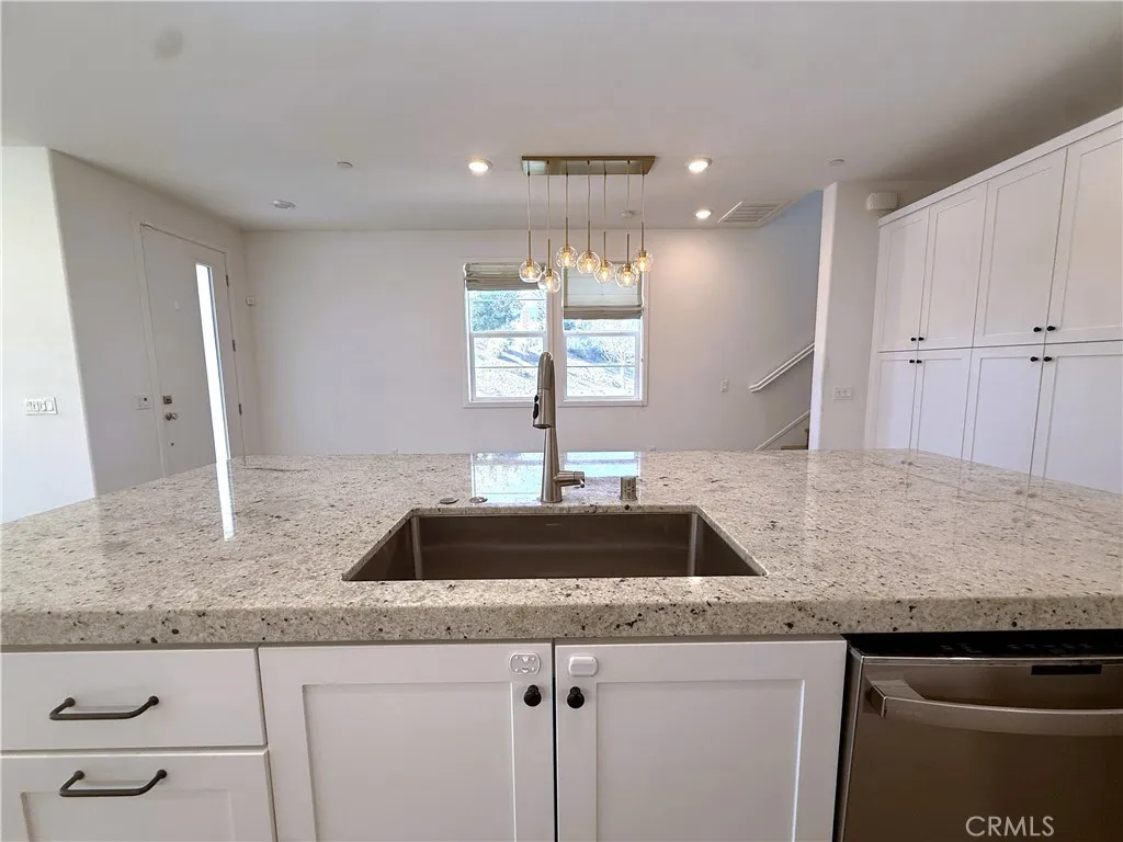 27078 Painted Sky Way, Valencia, California 91381 home-pic-15