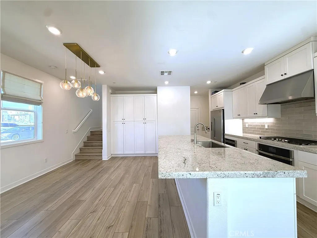 27078 Painted Sky Way, Valencia, California 91381 home-pic-11