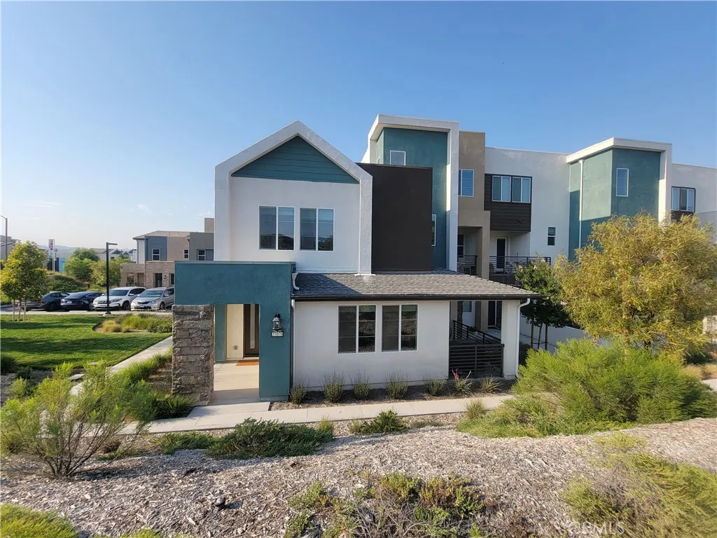 27078 Painted Sky Way, Valencia, California 91381 home-pic-6