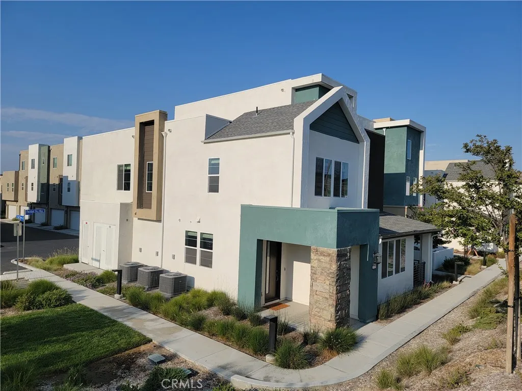 27078 Painted Sky Way, Valencia, California 91381 home-pic-35