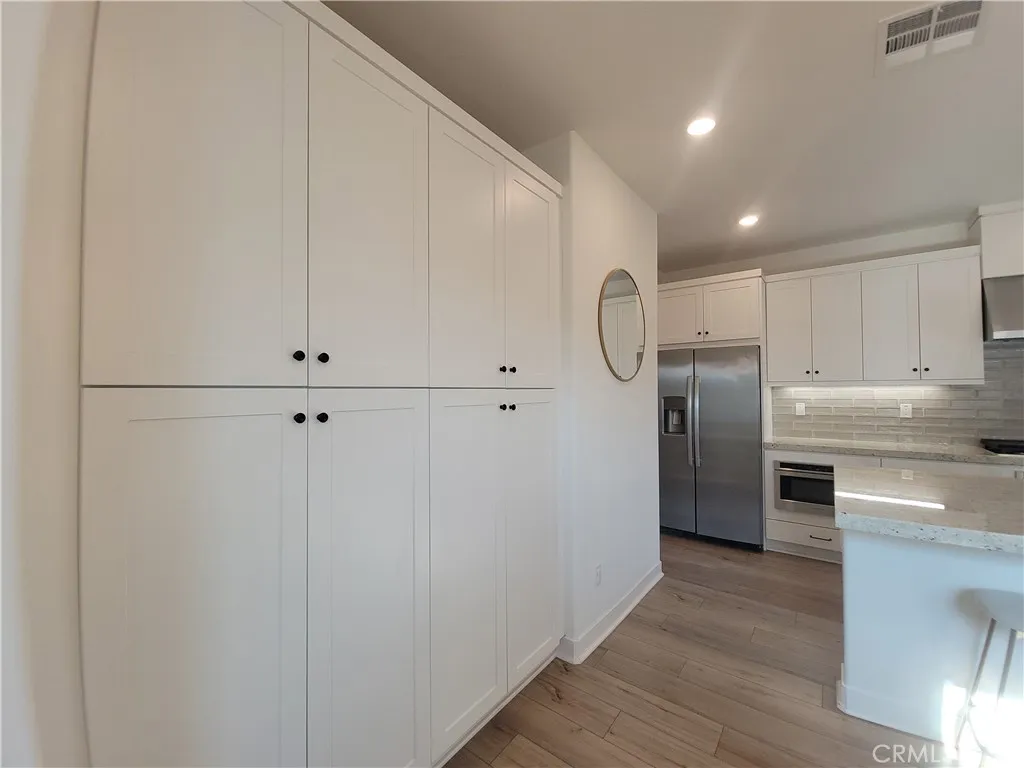 27078 Painted Sky Way, Valencia, California 91381 home-pic-4