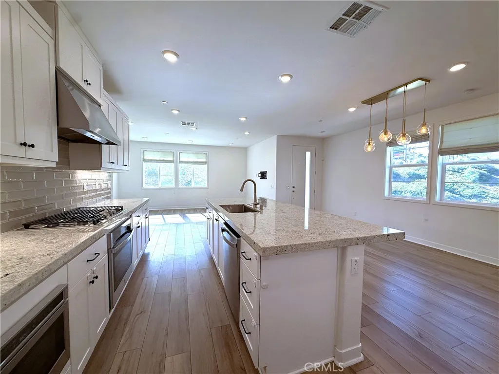27078 Painted Sky Way, Valencia, California 91381 home-pic-14