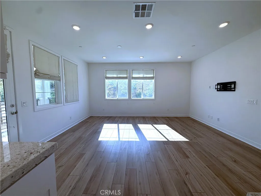 27078 Painted Sky Way, Valencia, California 91381 home-pic-17