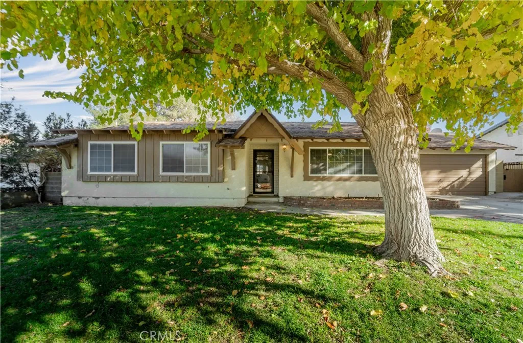 41852 Shain Lane, Lancaster, California 93536 home-pic-1