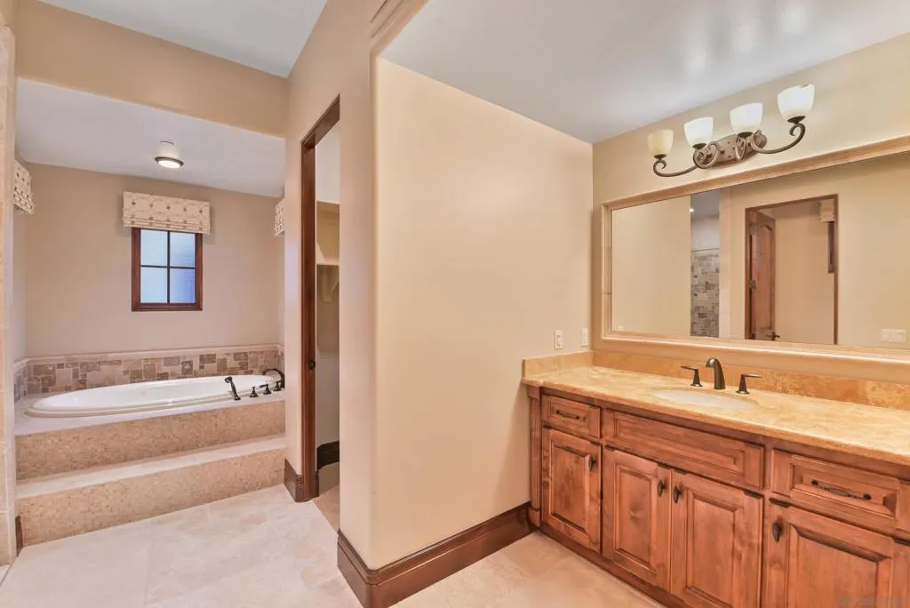 14926 Encendido, San Diego, California 92127 home-pic-47