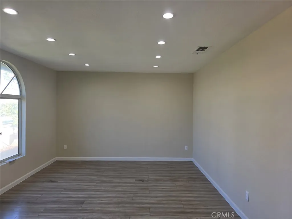387 Palm Avenue, San Jacinto, California 92582 home-pic-6