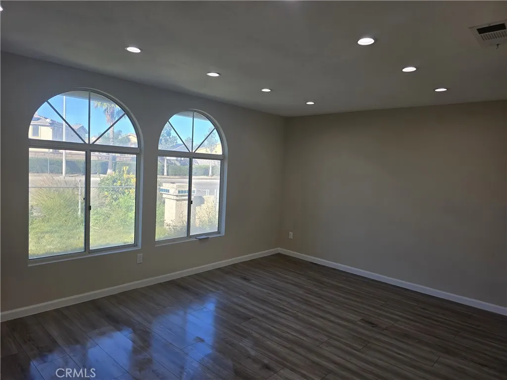 387 Palm Avenue, San Jacinto, California 92582 home-pic-5