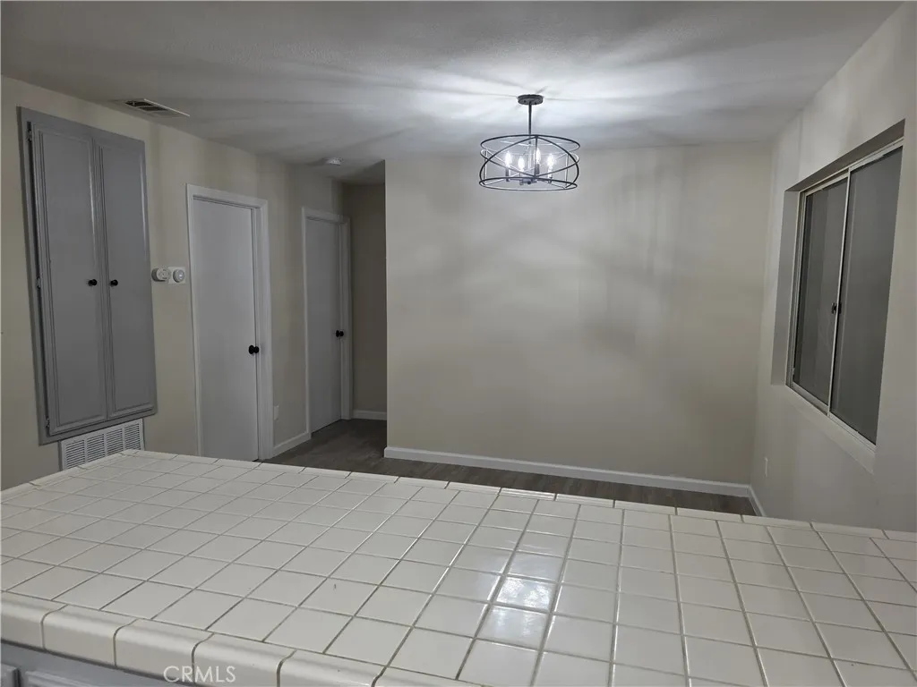 387 Palm Avenue, San Jacinto, California 92582 home-pic-10