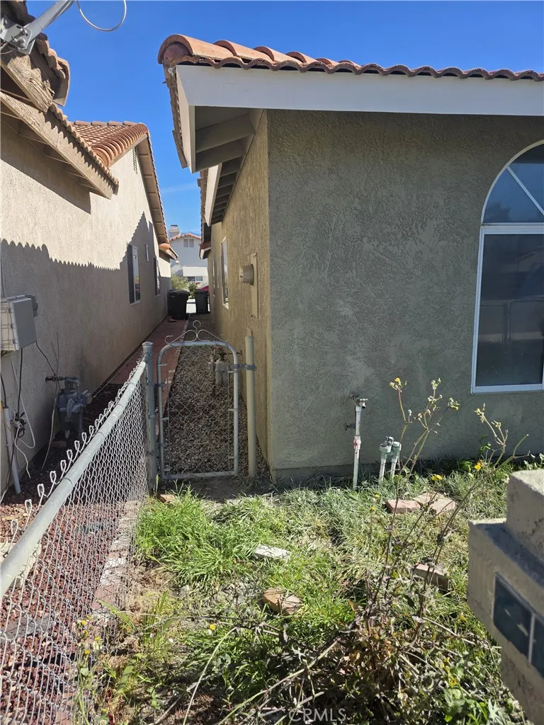 387 Palm Avenue, San Jacinto, California 92582 home-pic-23