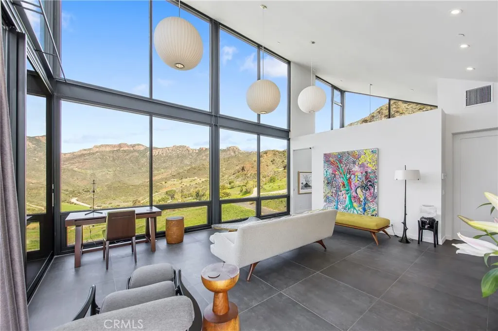 10120 Yerba Buena Road, Malibu, California 90265 home-pic-1