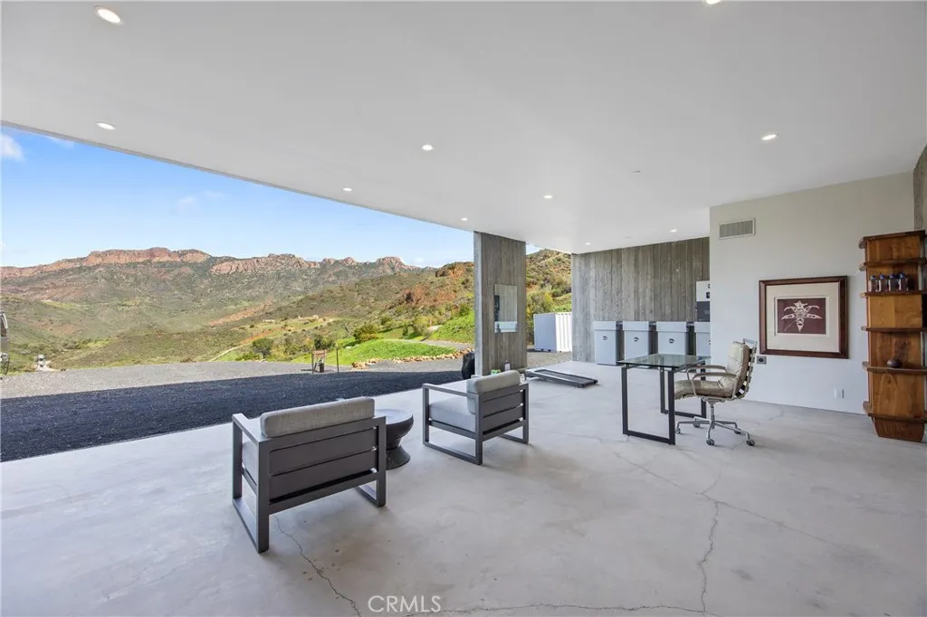 10120 Yerba Buena Road, Malibu, California 90265 home-pic-4