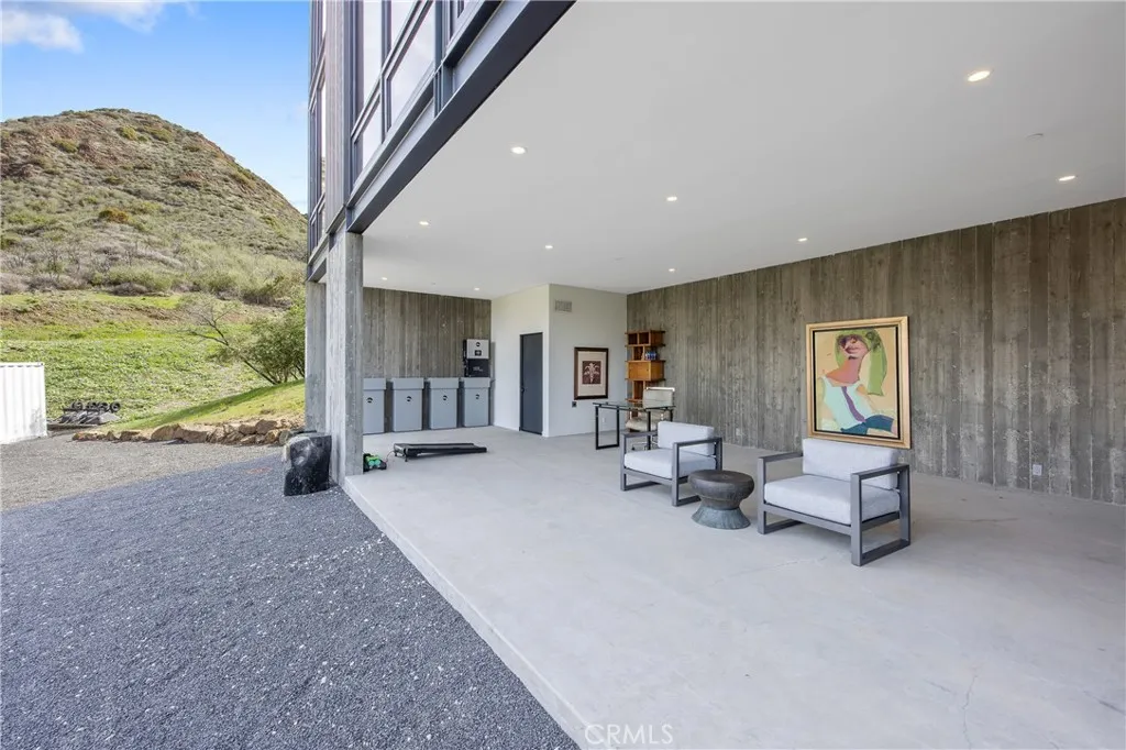 10120 Yerba Buena Road, Malibu, California 90265 home-pic-17