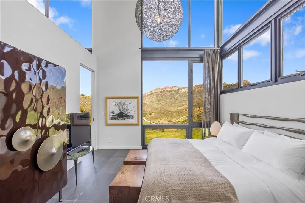 10120 Yerba Buena Road, Malibu, California 90265 home-pic-12