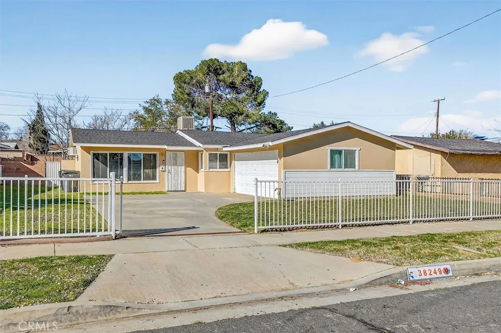 38249 Gunton, Palmdale, California 93550 home-pic-2