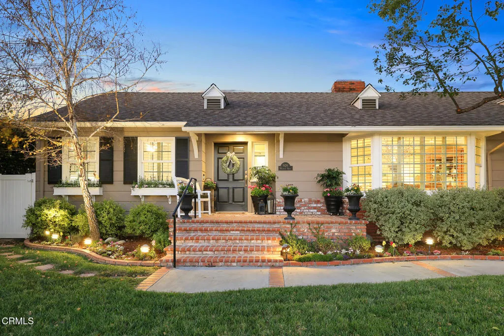 929 Milmada Drive, La Canada Flintridge, California 91011 home-pic-3