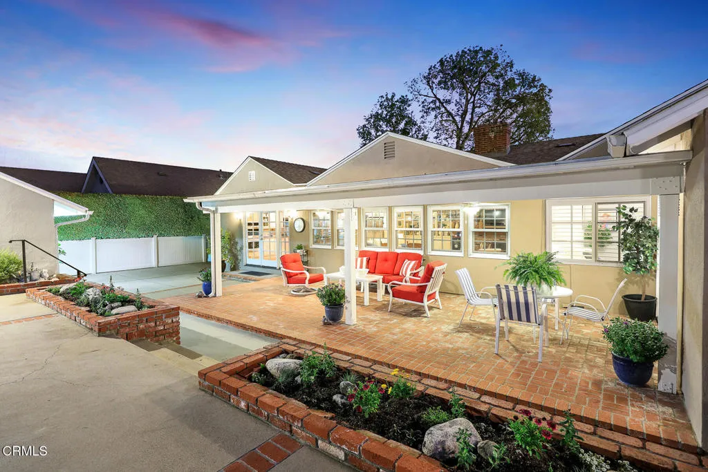 929 Milmada Drive, La Canada Flintridge, California 91011 home-pic-59