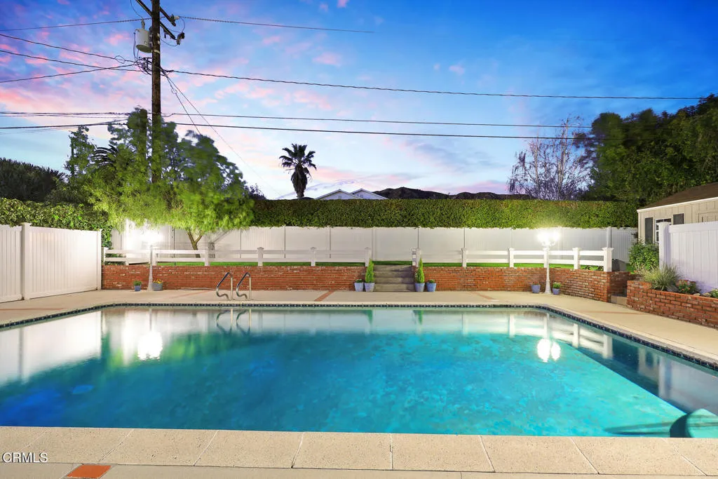 929 Milmada Drive, La Canada Flintridge, California 91011 home-pic-60