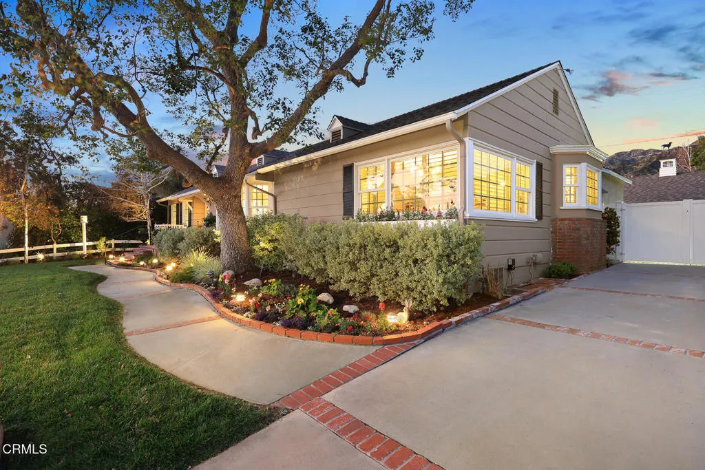 929 Milmada Drive, La Canada Flintridge, California 91011 home-pic-4