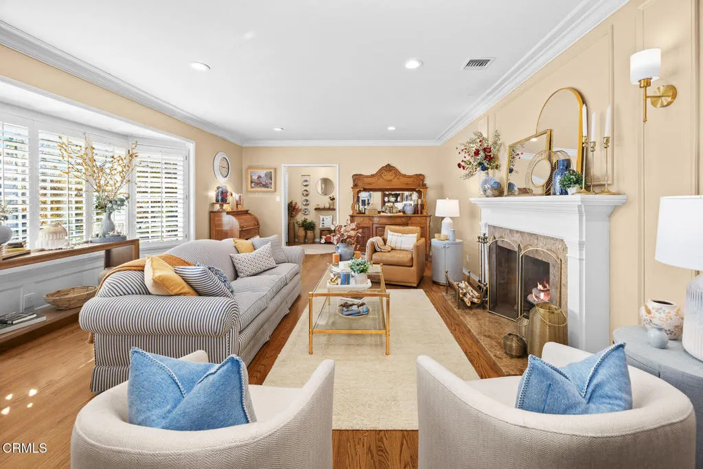 929 Milmada Drive, La Canada Flintridge, California 91011 home-pic-11