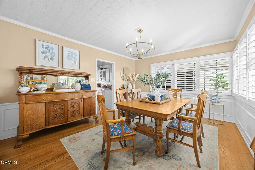 929 Milmada Drive, La Canada Flintridge, California 91011 home-pic-12