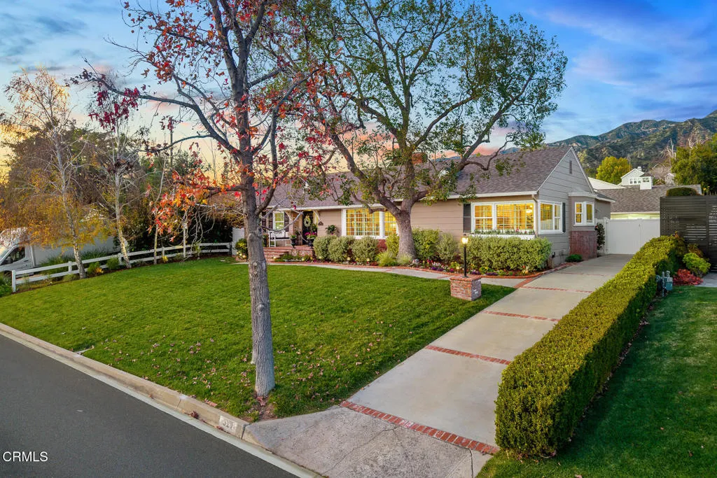 929 Milmada Drive, La Canada Flintridge, California 91011 home-pic-2