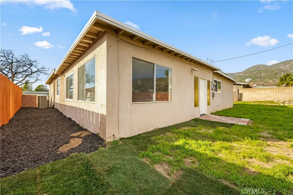 5235 Yosemite Drive, San Bernardino, California 92407 home-pic-23