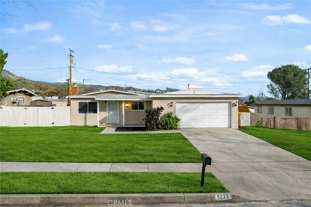 5235 Yosemite Drive, San Bernardino, California 92407 home-pic-4