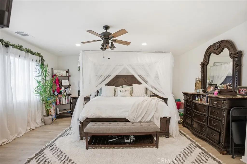 42041 Mohave Rose Drive, Lancaster, California 93536 home-pic-36