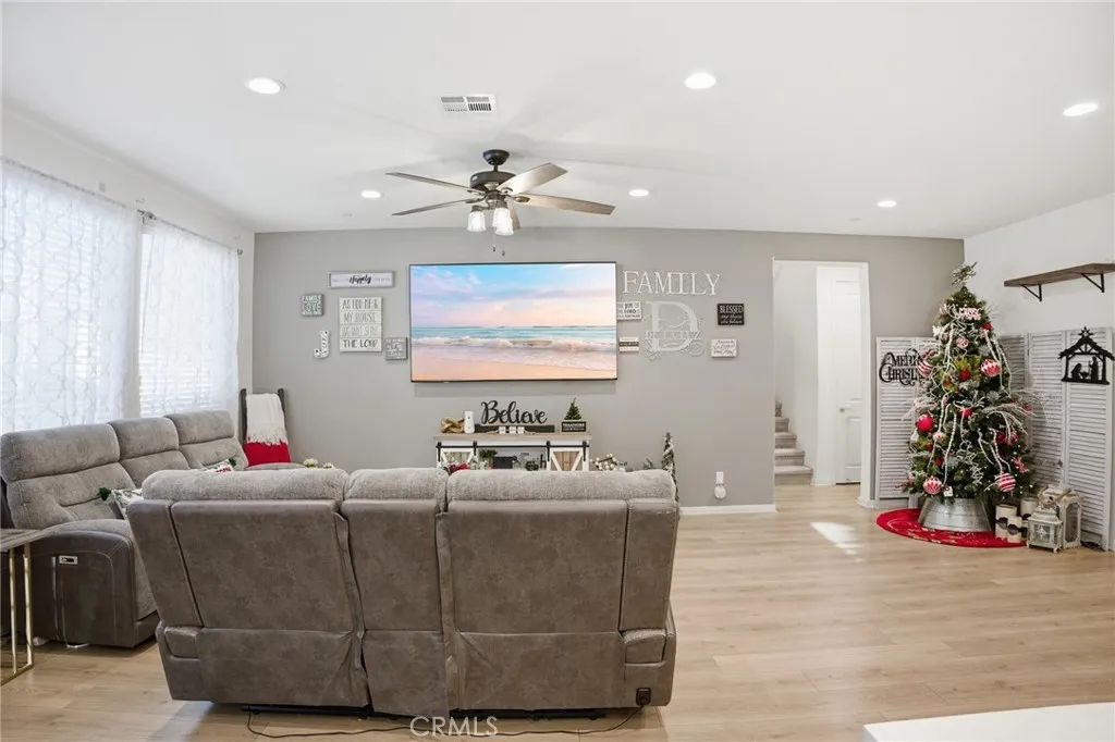 42041 Mohave Rose Drive, Lancaster, California 93536 home-pic-6